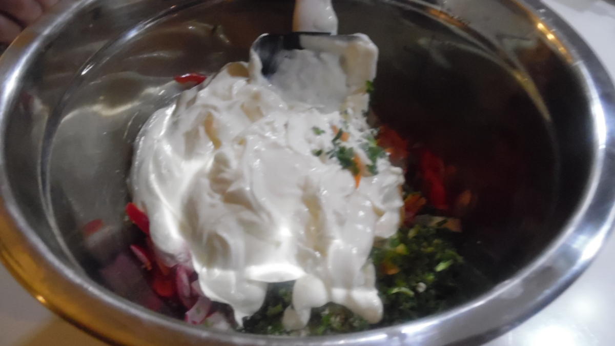 Rösti-Roulade mit Rohkost-Joghurt-Salat - Rezept - Bild Nr. 2203