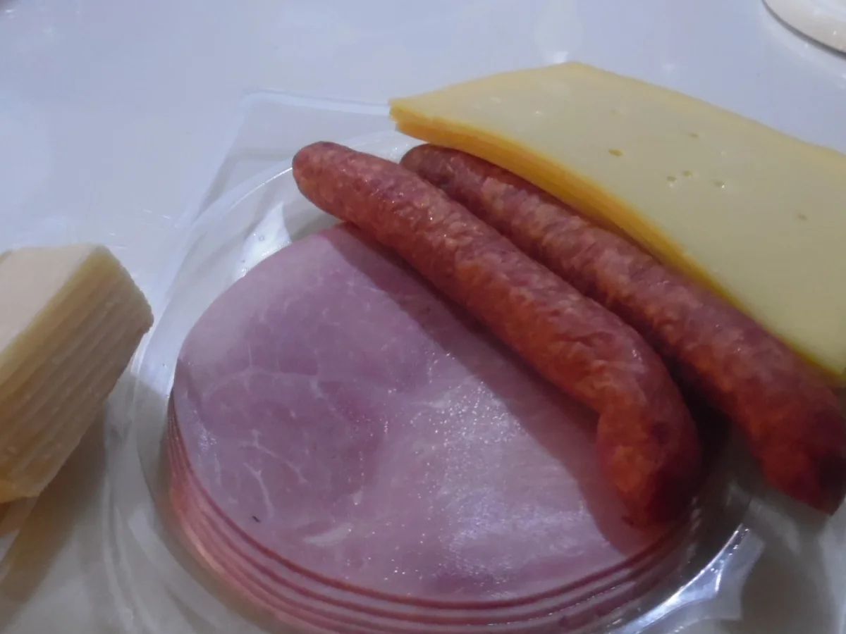 Rezept: Rösti-Roulade mit Rohkost-Joghurt-Salat Bild Nr. 2209 Rösti-Roulade mit Rohkost-Joghurt-Salat - Rezept - Bild Nr. 2209