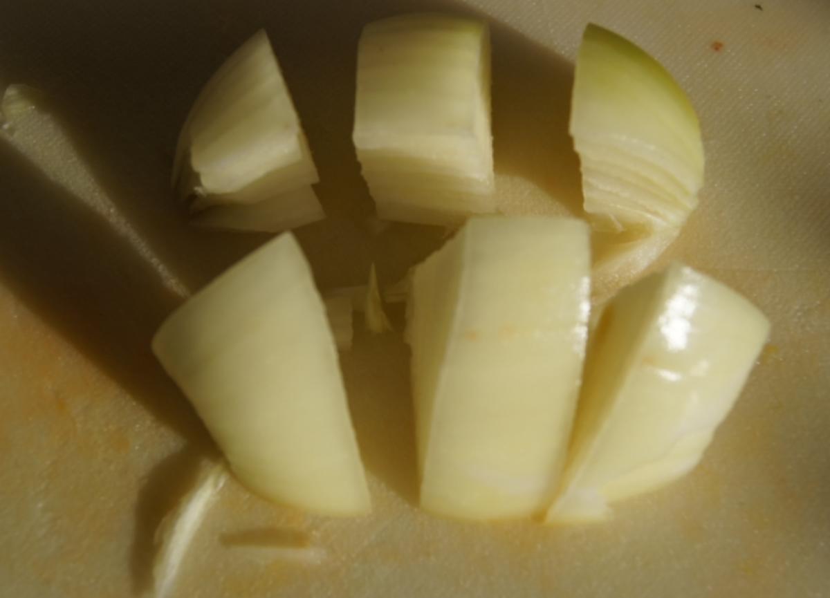 Hähnchenleber mit Paprika, Zwiebel und gelben Basmatireis mit Erbsen - Rezept - Bild Nr. 2201
