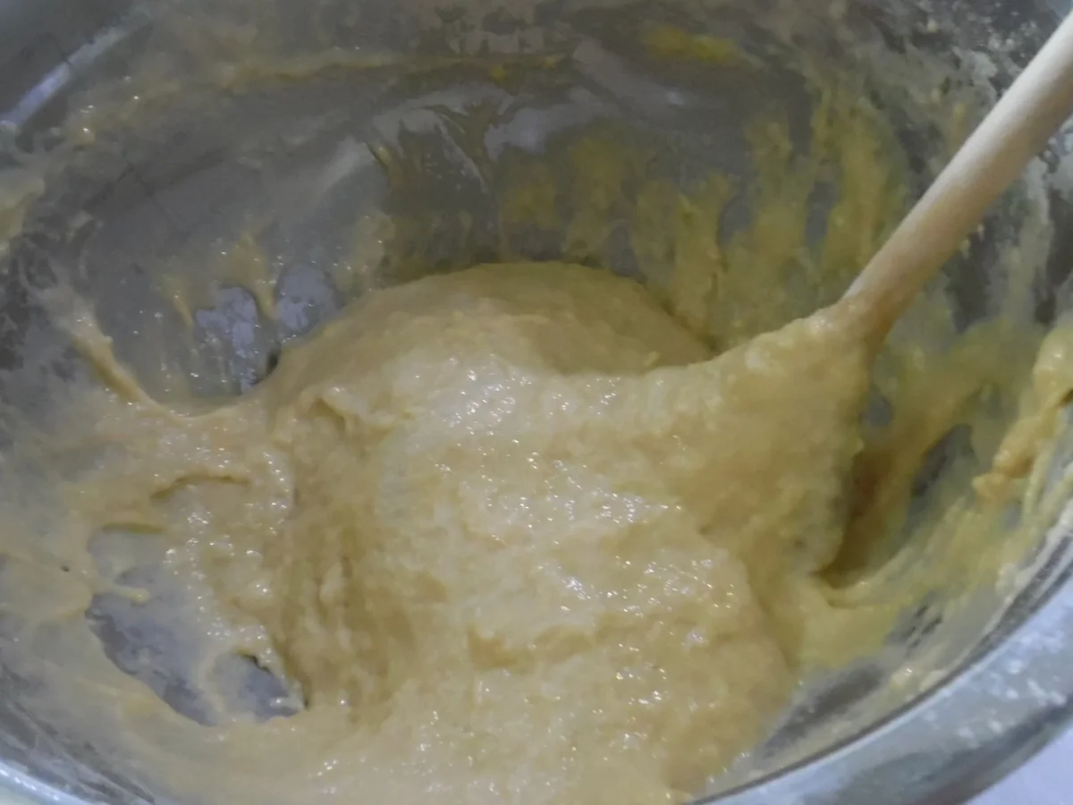 Gorgonzola-"Knöpfli" mit karamellisierten Birnenspalten und Speck-Croutons - Rezept - Bild Nr. 2202