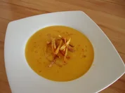 Mein Möhren/Apfelsüppcchen, mit Pro Secco und Kartoffelstroh gepimt - Rezept - Bild Nr. 2201