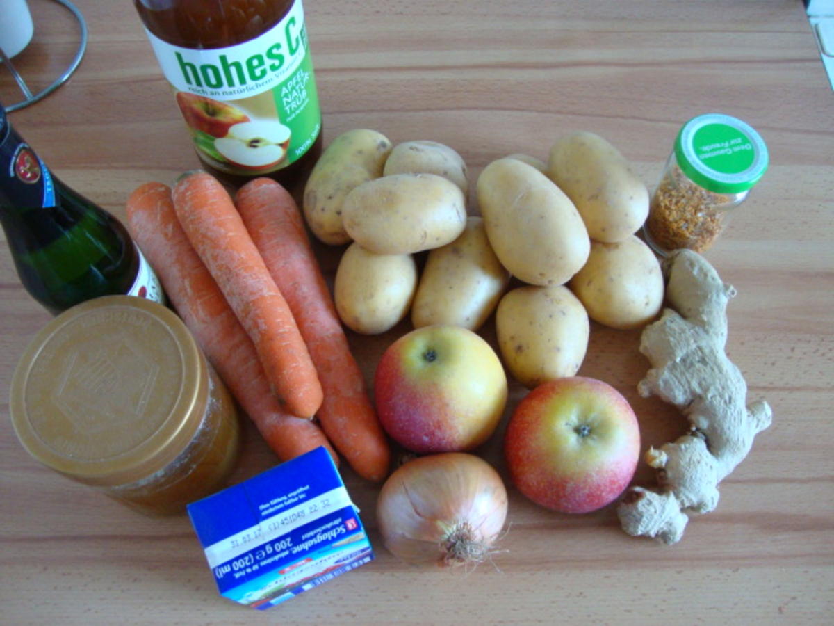 Mein Möhren/Apfelsüppcchen, mit Pro Secco und Kartoffelstroh gepimt - Rezept - Bild Nr. 2204