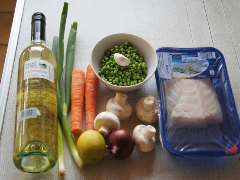 Kabeljaufilet auf Gemüsebett im Wok mit Erbsenpüree - Rezept - Bild Nr. 2227