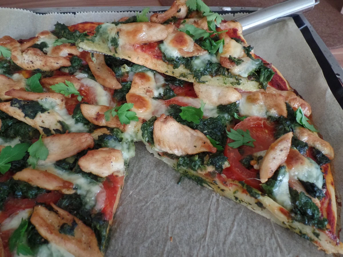 Rezept: Hähnchen-Spinat -Pizza Bild Nr. 2220 Hähnchen-Spinat -Pizza - Rezept - Bild Nr. 2220