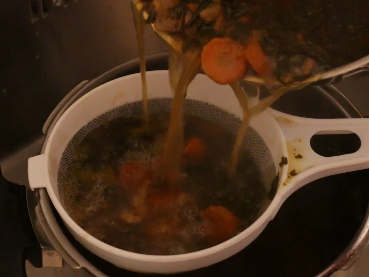 Rezept: Knochenbrühe: Beauty-Elixier für schöne Haut Bild Nr. 2221 Knochenbrühe: Beauty-Elixier für schöne Haut - Rezept - Bild Nr. 2221