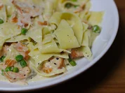 Pasta mit Parmesansoße, Stremellachs & Erbsen - Rezept - Bild Nr. 4