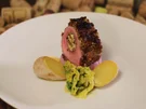 Gefülltes Schweinefilet mit Trockenfrüchten und Nusskruste dazu Rahmwirsing - Rezept - Bild Nr. 2