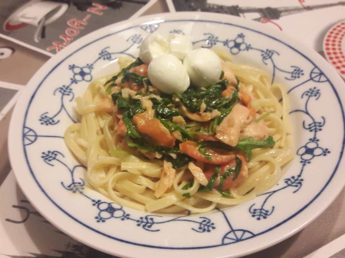 Bavette mit Lachs und Rucola - Rezept - Bild Nr. 2237