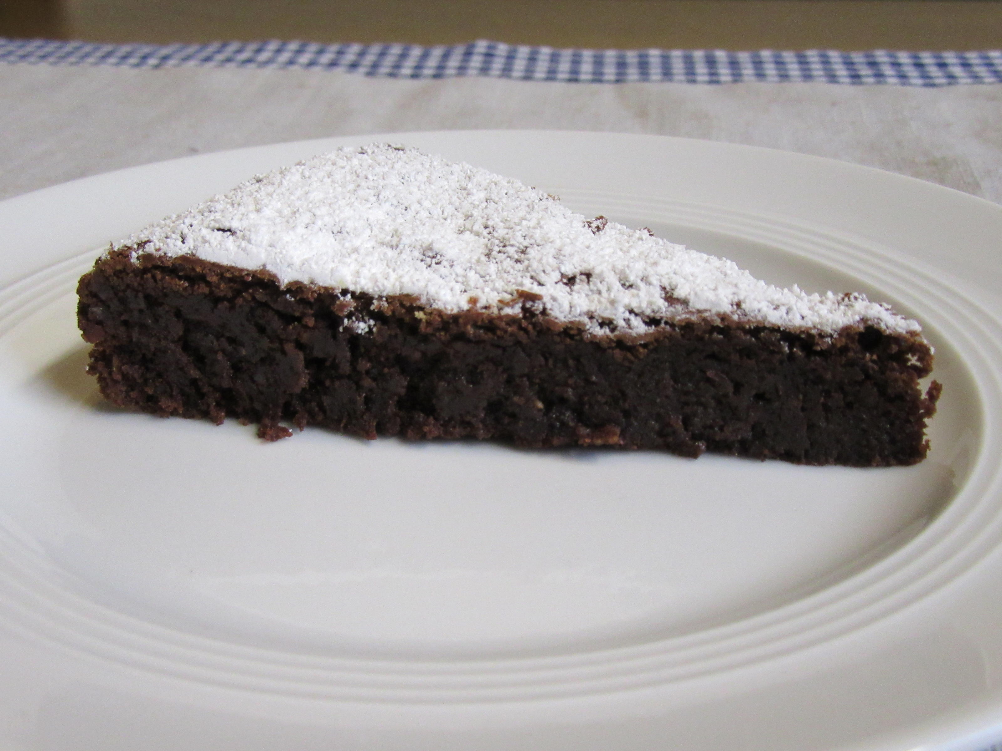 Bilder für Schokoladenkuchen absolut zartschmelzender, saftiger Schokotraum; warm serviert zergeht er auf der Zunge Rezept
