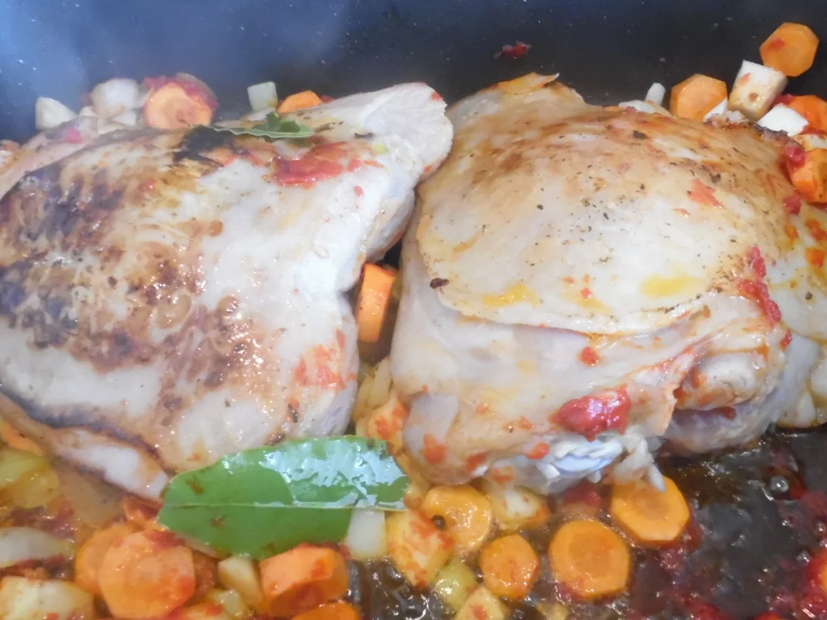 Puten-Oberkeule (gepökelt) aus dem Ofen, mit dunkler Soße - Rezept - Bild Nr. 3