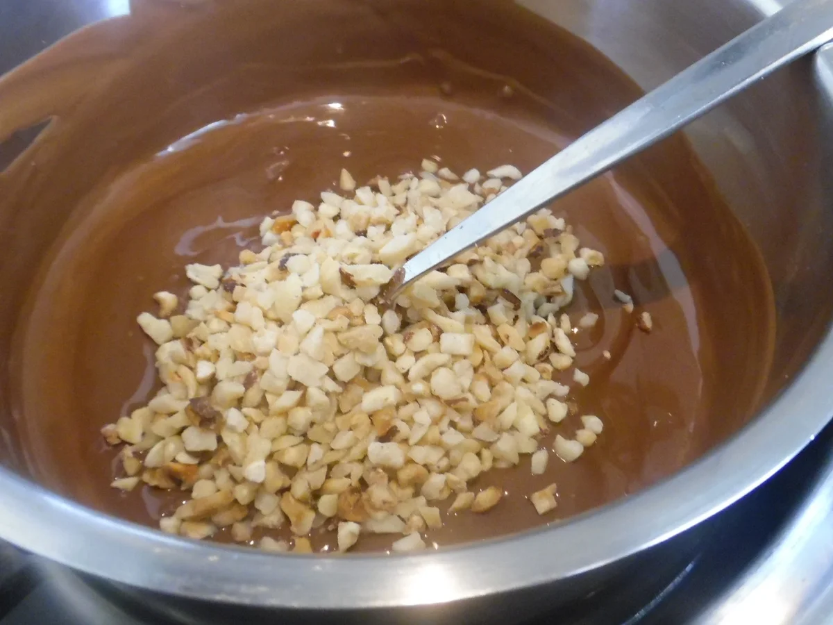 Ostereier nach "Rocher-Art" - Rezept - Bild Nr. 2284