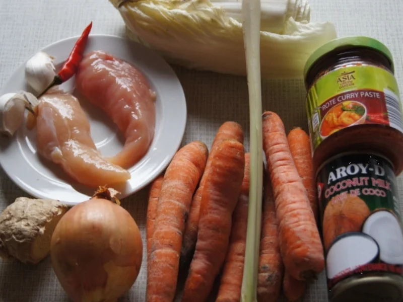 Curry-Möhren-Chinakohl-Suppe im Wok - Rezept - Bild Nr. 2290