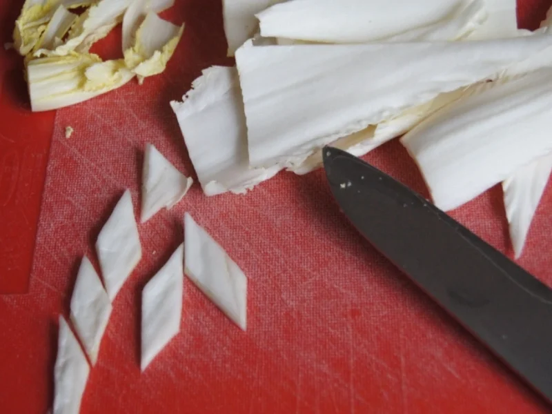 Curry-Möhren-Chinakohl-Suppe im Wok - Rezept - Bild Nr. 2291