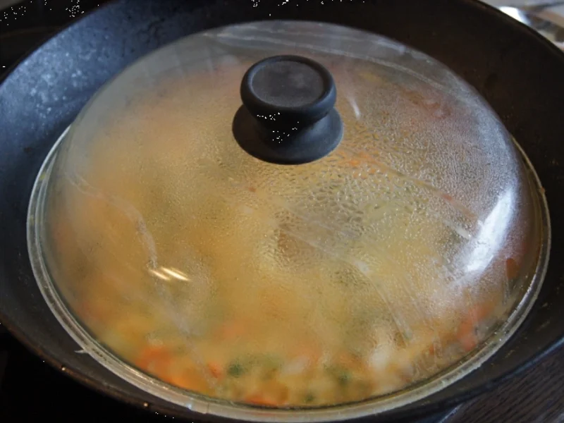 Curry-Möhren-Chinakohl-Suppe im Wok - Rezept - Bild Nr. 2303