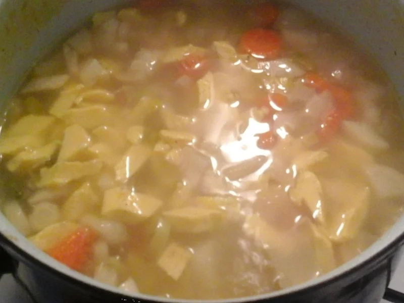 Gemüsesuppe mit Hähnchenbrustfilet und Eierstich - Rezept - Bild Nr. 2304