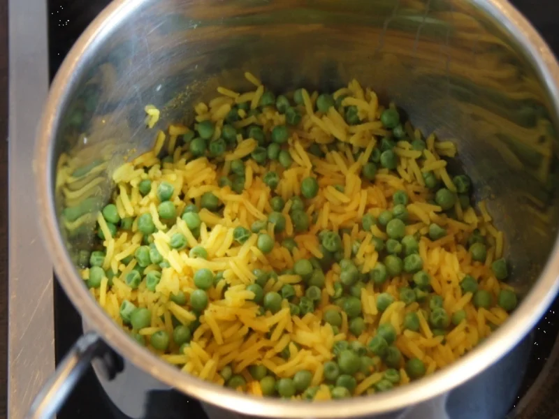 Kalbsleber im Wok mit Gemüse und Curryreis mit Erbsen - Rezept - Bild Nr. 2332