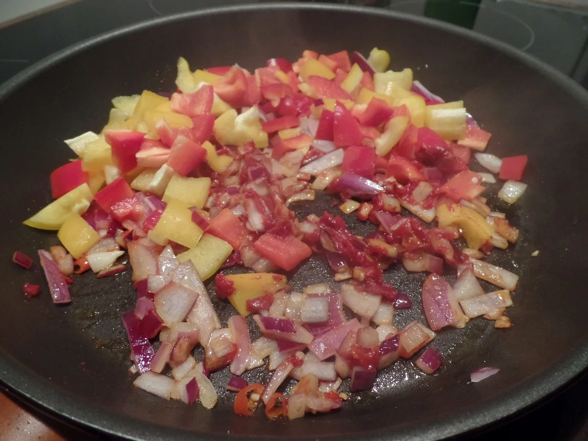 Rezept: Pochierte Eier in Tomatensoße Bild Nr. 2312 Pochierte Eier in Tomatensoße - Rezept - Bild Nr. 2312