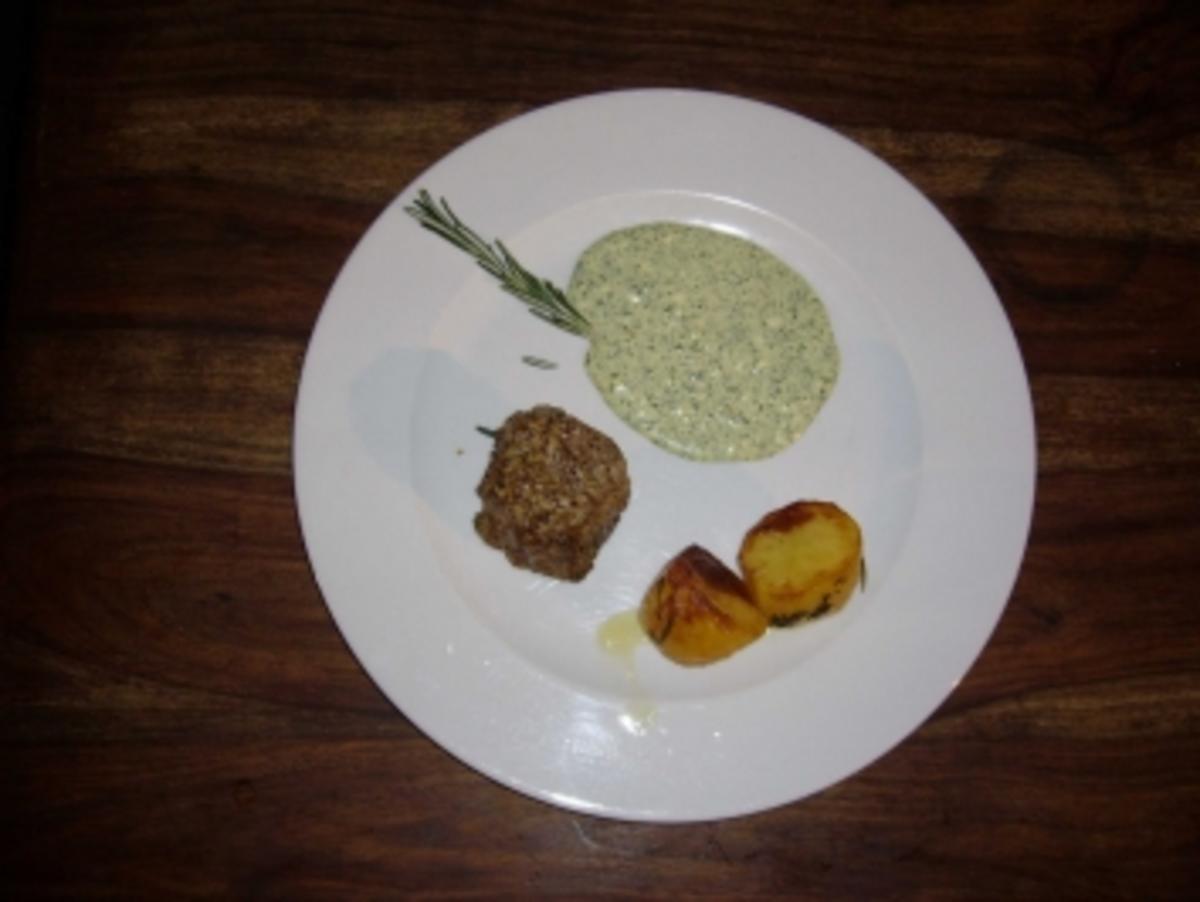 Rinderfilet in Senfkruste mit "Frankfurter Grüner Soße" an Backkartoffeln - Rezept