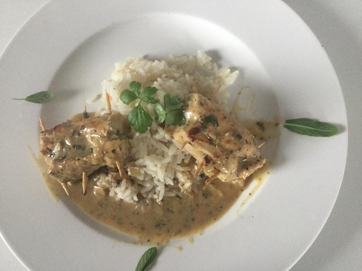 Hähnchenbrust-Rouladen mit Kräuterkäsefüllung - Rezept - Bild Nr. 2317