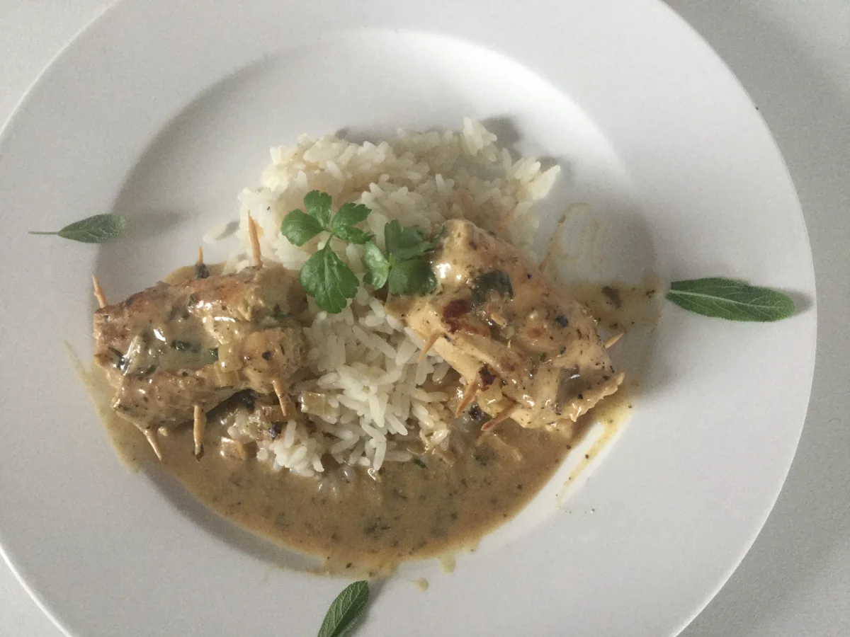 Rezept: Hähnchenbrust-Rouladen mit Kräuterkäsefüllung Bild Nr. 2317 Hähnchenbrust-Rouladen mit Kräuterkäsefüllung - Rezept - Bild Nr. 2317
