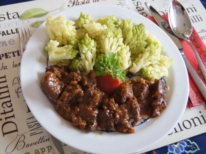 Rezept: Asiatischer Rindergulasch im Wok mit Romanesco Bild Nr. 2308 Asiatischer Rindergulasch im Wok mit Romanesco - Rezept - Bild Nr. 2308