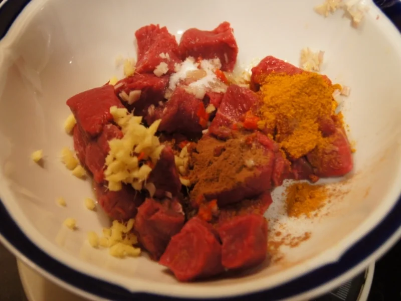 Rezept: Asiatischer Rindergulasch im Wok mit Romanesco Bild Nr. 2309 Asiatischer Rindergulasch im Wok mit Romanesco - Rezept - Bild Nr. 2309