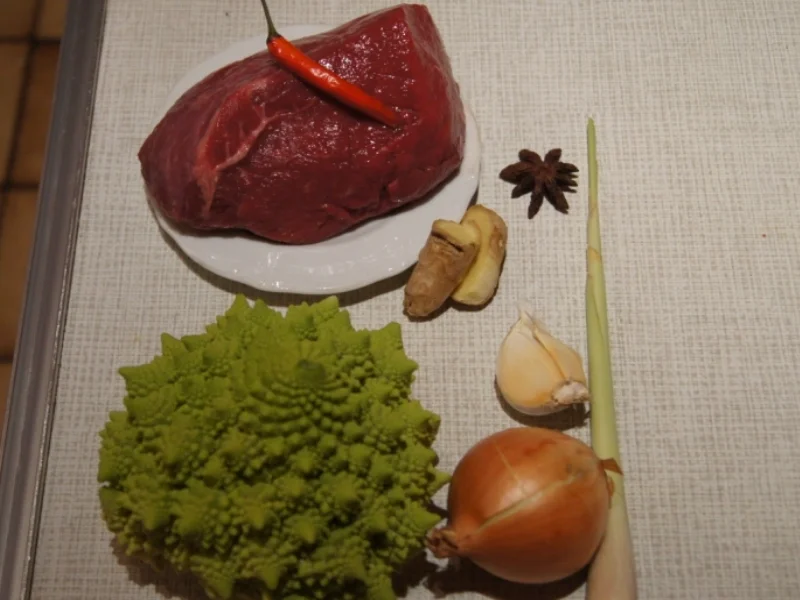 Rezept: Asiatischer Rindergulasch im Wok mit Romanesco Bild Nr. 2310 Asiatischer Rindergulasch im Wok mit Romanesco - Rezept - Bild Nr. 2310