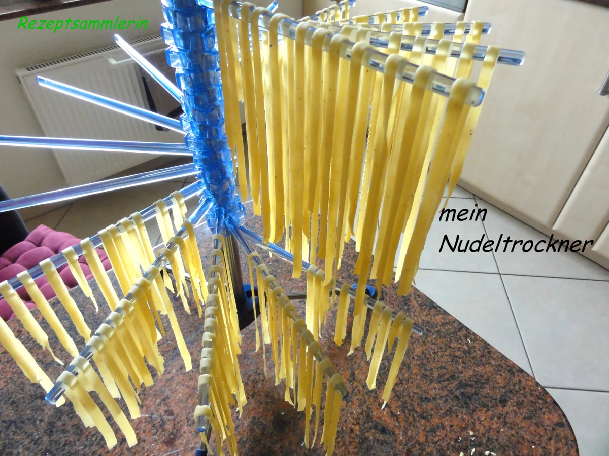 Rezept: Pasta: TAGLIATELLE (eigene Herstellung) Bild Nr. 2316 Pasta: TAGLIATELLE (eigene Herstellung) - Rezept - Bild Nr. 2316