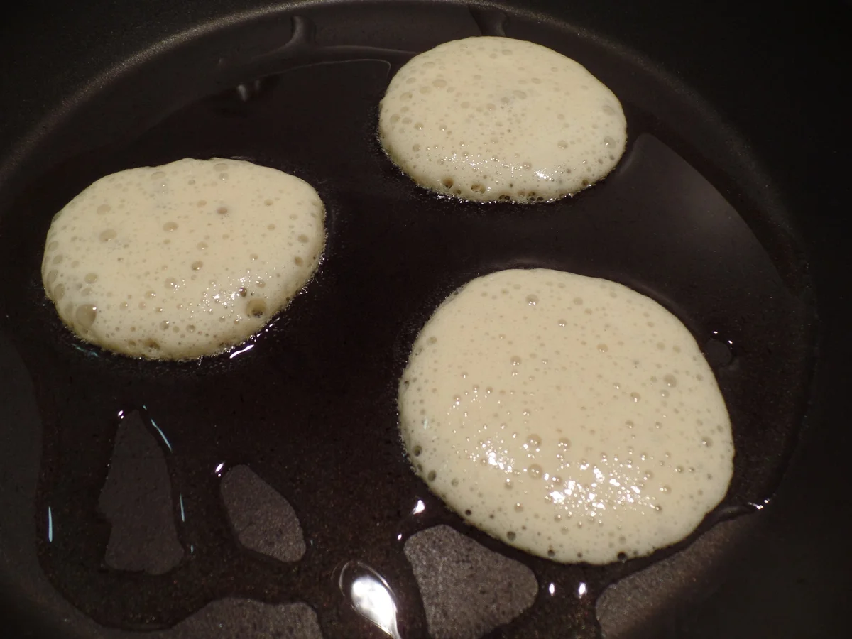 Rezept: Blini mit Rucola-Creme Bild Nr. 2339 Blini mit Rucola-Creme - Rezept - Bild Nr. 2339