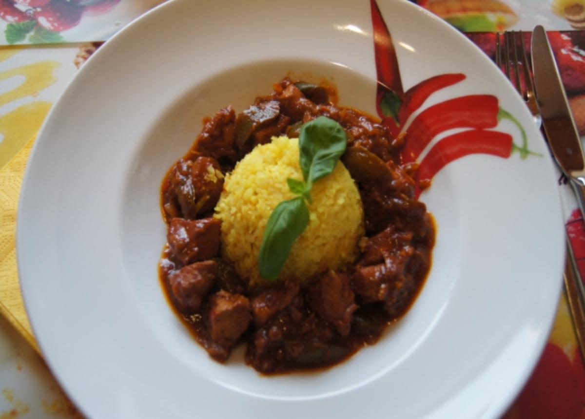 Bilder für Putengulasch im Wok mit Curry-Blumenkohl-Reis - Rezept