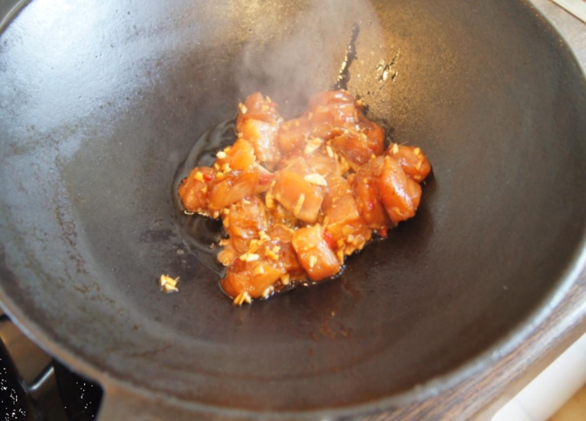 Putengulasch im Wok mit Curry-Blumenkohl-Reis - Rezept - Bild Nr. 2355