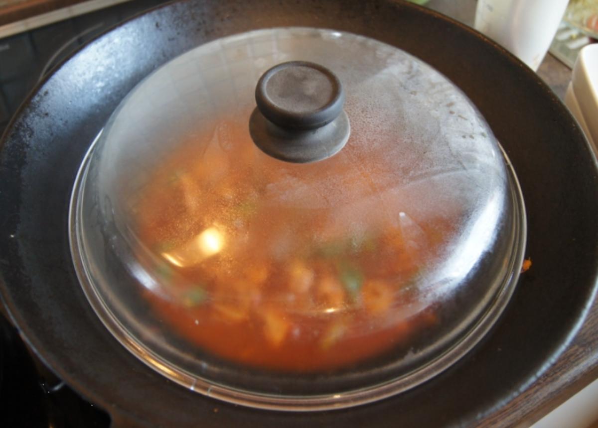 Putengulasch im Wok mit Curry-Blumenkohl-Reis - Rezept - Bild Nr. 2359