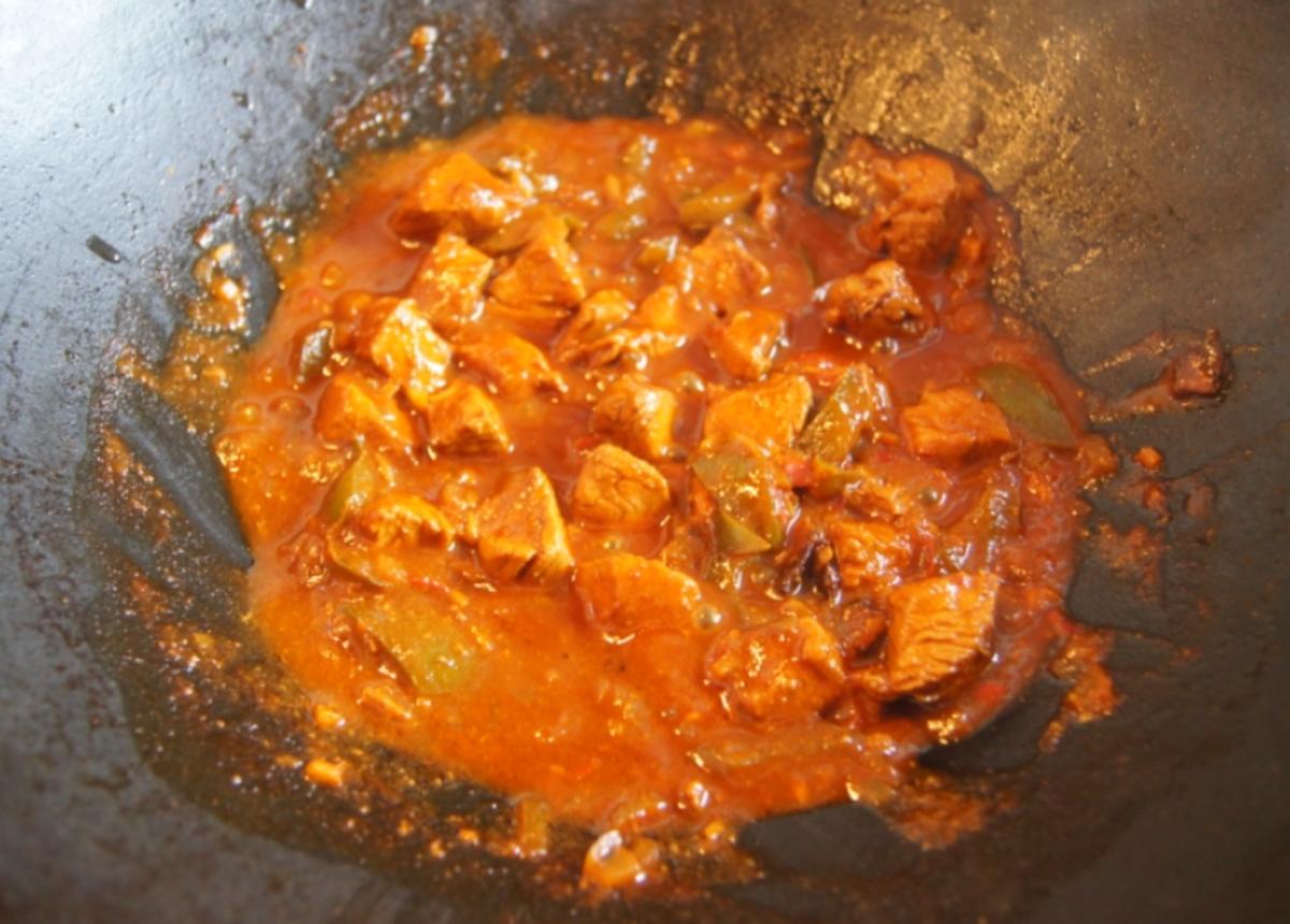 Putengulasch im Wok mit Curry-Blumenkohl-Reis - Rezept - Bild Nr. 2362