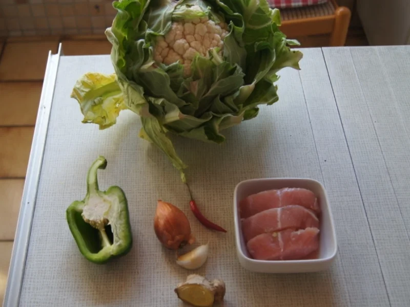 Putengulasch im Wok mit Curry-Blumenkohl-Reis - Rezept - Bild Nr. 2367