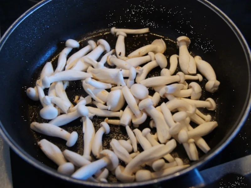 Rezept: Minutensteak mit asiatischen Buchenpilzen und Rispentomaten Bild Nr. 5 Minutensteak mit asiatischen Buchenpilzen und Rispentomaten - Rezept - Bild Nr. 5