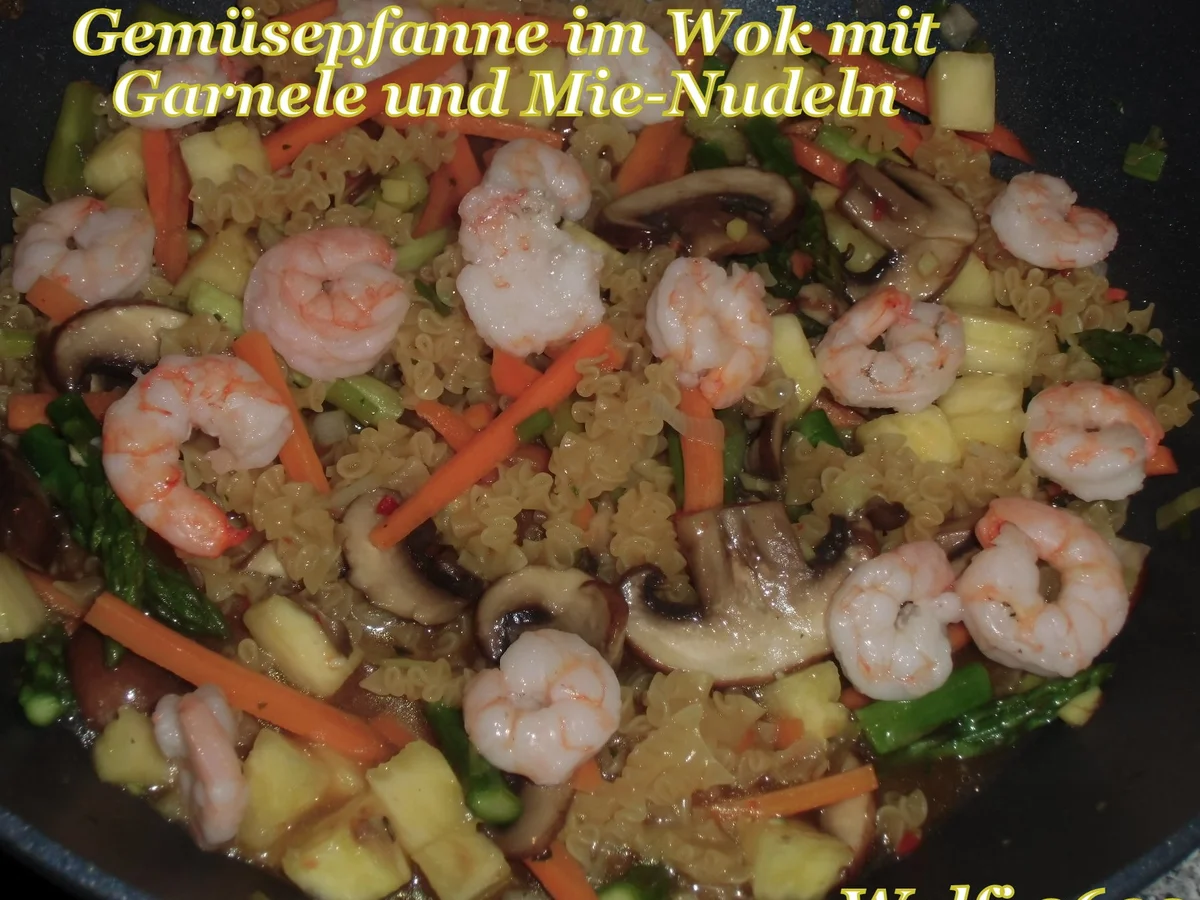 Rezept: Grüner Spargel, Karotten, Champignon, Ananas mit Instant Wok-Nudeln und Garnelen Bild Nr. 2356 Grüner Spargel, Karotten, Champignon, Ananas mit Instant Wok-Nudeln und Garnelen - Rezept - Bild Nr. 2356