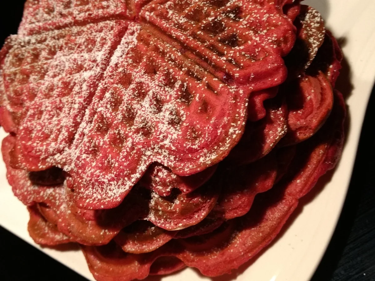 Rezept: BiNe` S ROTE WAFFELN Bild Nr. 2374 BiNe` S ROTE WAFFELN - Rezept - Bild Nr. 2374