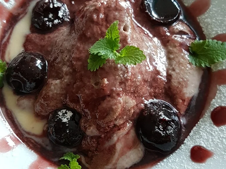 Rezept: Nougatcreme mit Amarenakirschen Bild Nr. 2370 Nougatcreme mit Amarenakirschen - Rezept - Bild Nr. 2370