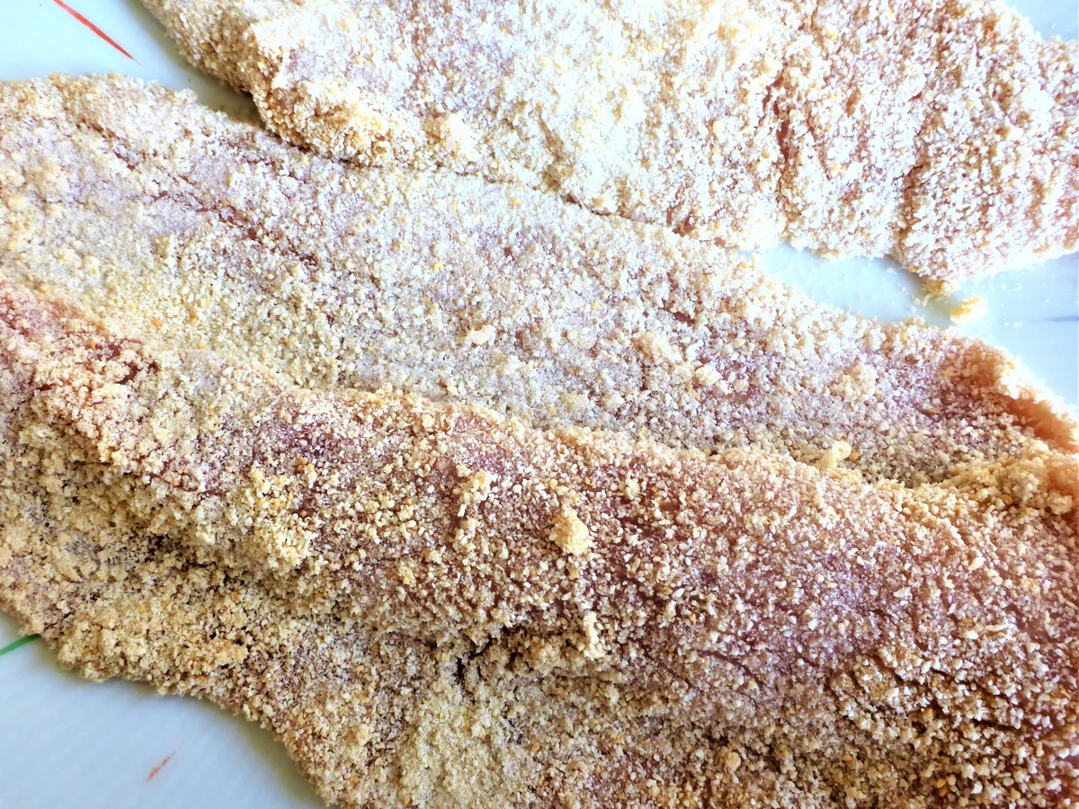 Rezept: Paniertes Schweineschnitzel mit, im Ofen, frittierten Kartoffelschiffchen a la Britta Bild Nr. 2374 Paniertes Schweineschnitzel mit, im Ofen, frittierten Kartoffelschiffchen a la Britta - Rezept - Bild Nr. 2374