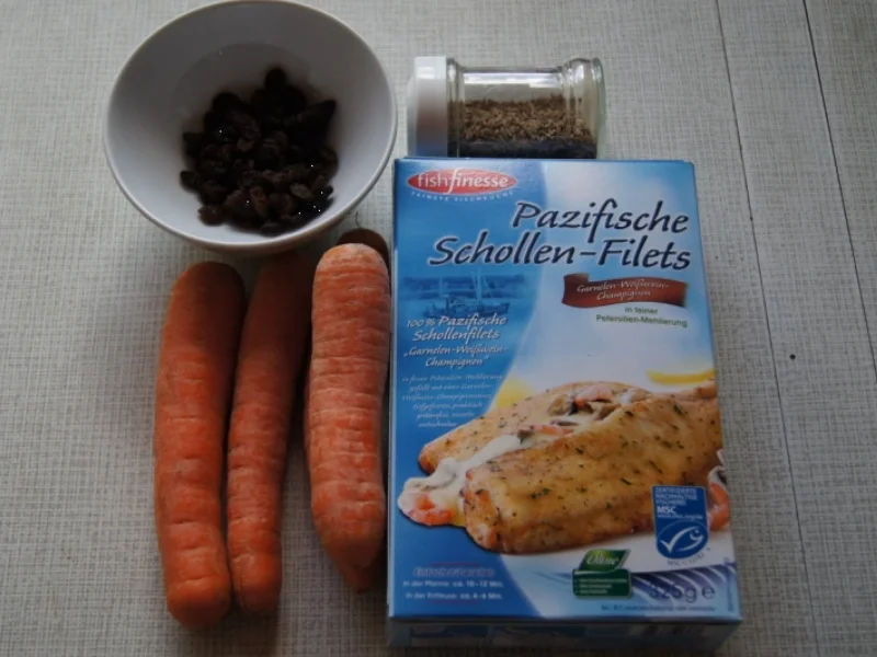 Rezept: Pazifisches Schollen-Filet mit Rosinen-Möhrenblüten Bild Nr. 2379 Pazifisches Schollen-Filet mit Rosinen-Möhrenblüten - Rezept - Bild Nr. 2379