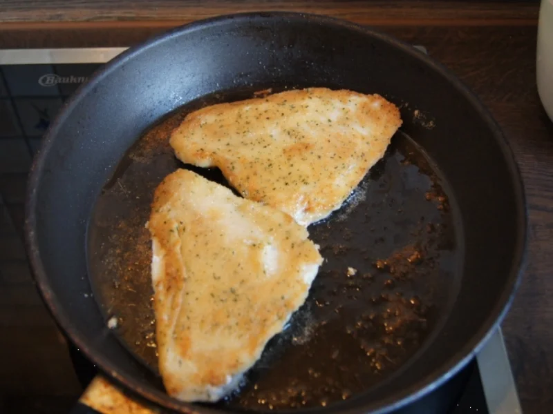 Rezept: Pazifisches Schollen-Filet mit Rosinen-Möhrenblüten Bild Nr. 2386 Pazifisches Schollen-Filet mit Rosinen-Möhrenblüten - Rezept - Bild Nr. 2386