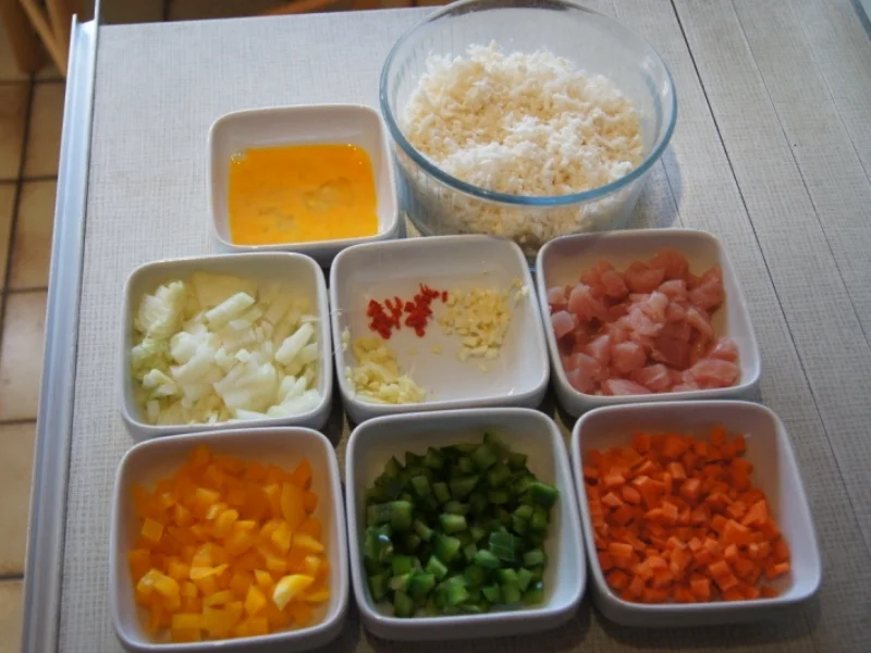 Nasi Goreng mit Curry-Blumenkohl-Reis - Rezept - Bild Nr. 2383