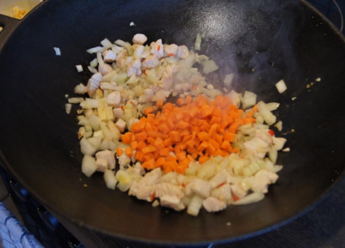 Nasi Goreng mit Curry-Blumenkohl-Reis - Rezept - Bild Nr. 2387