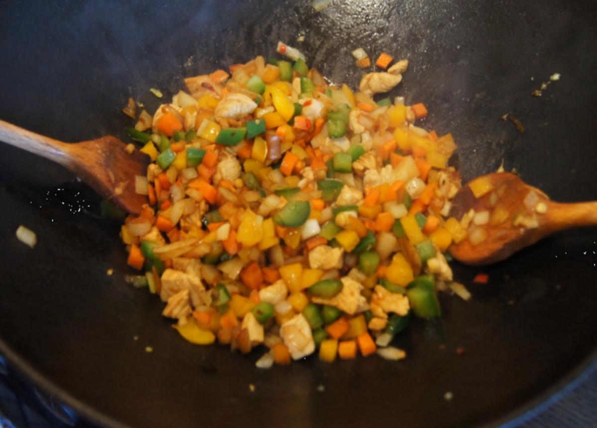 Nasi Goreng mit Curry-Blumenkohl-Reis - Rezept - Bild Nr. 2388
