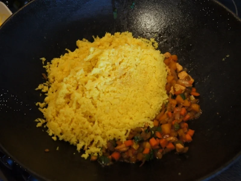 Nasi Goreng mit Curry-Blumenkohl-Reis - Rezept - Bild Nr. 2389