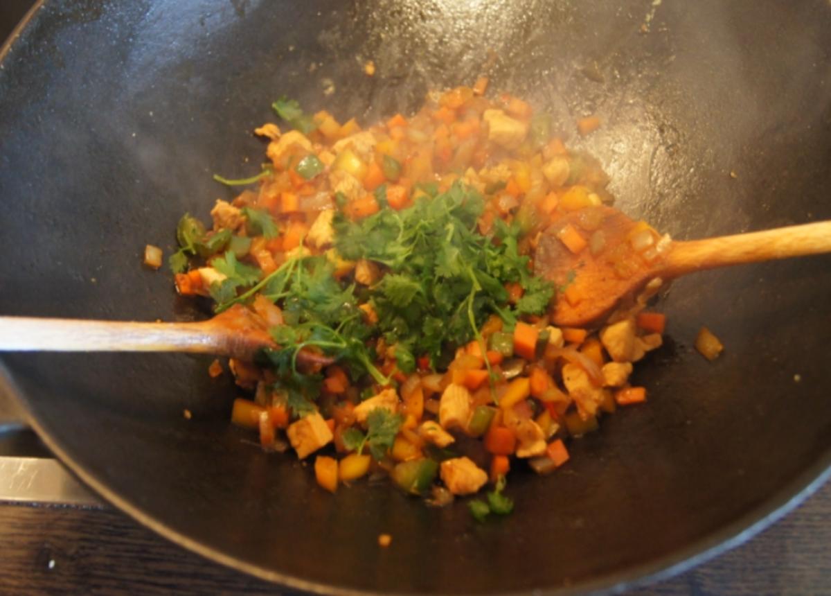 Nasi Goreng mit Curry-Blumenkohl-Reis - Rezept - Bild Nr. 2390