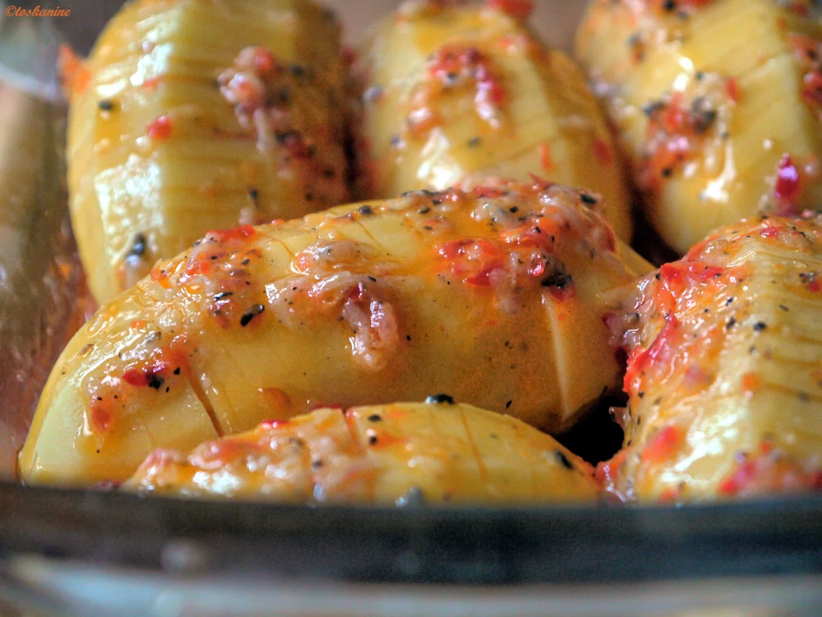 Rezept: Pikante Hähnchenkeule mit scharfen Fächerkartoffeln Bild Nr. 11 Pikante Hähnchenkeule mit scharfen Fächerkartoffeln - Rezept - Bild Nr. 11