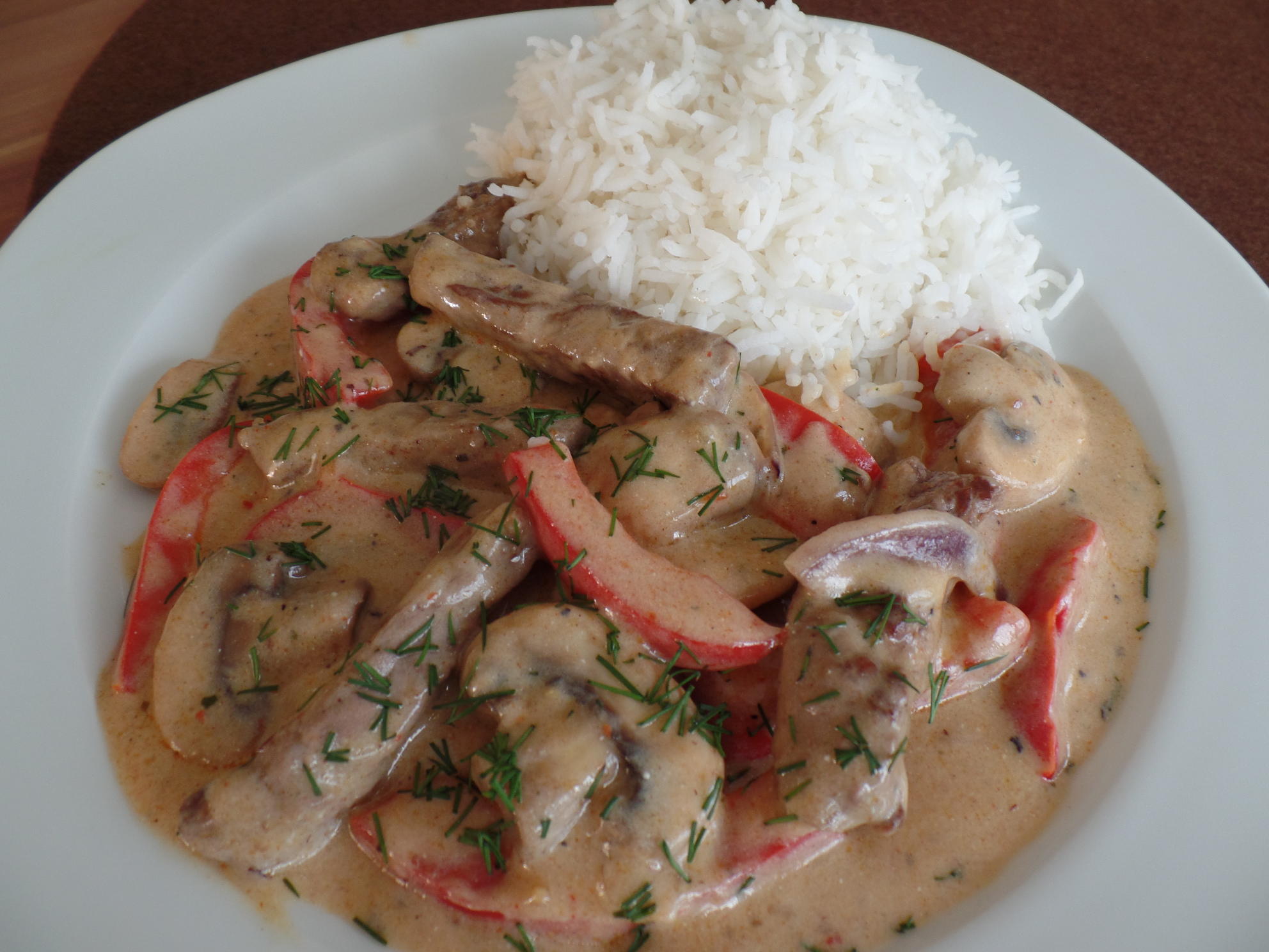 Bilder für Boeuf Stroganoff mit Paprika - Rezept