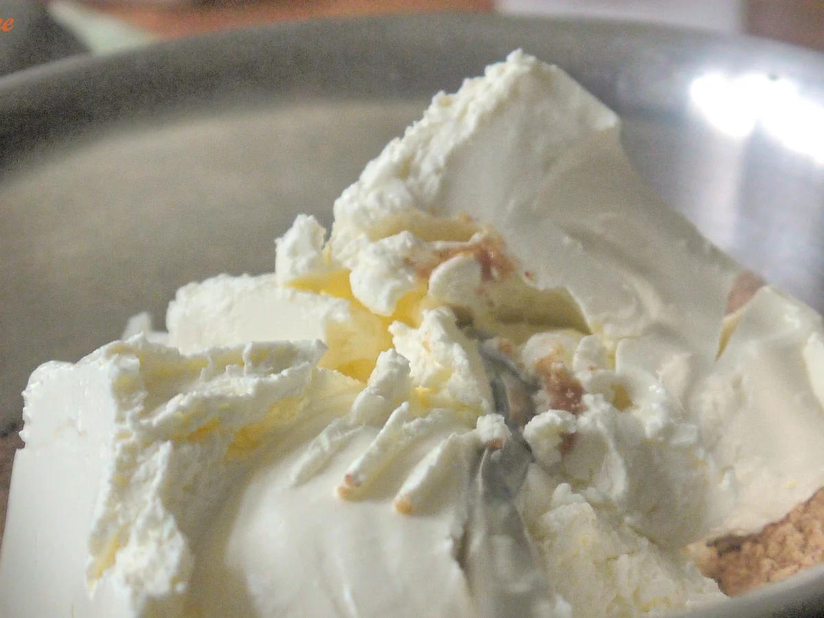 Eclairs mit Amarettini-Creme und Limoncello-Guss - Rezept - Bild Nr. 6