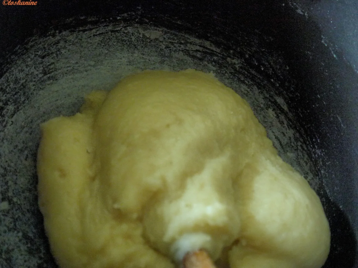 Eclairs mit Amarettini-Creme und Limoncello-Guss - Rezept - Bild Nr. 9